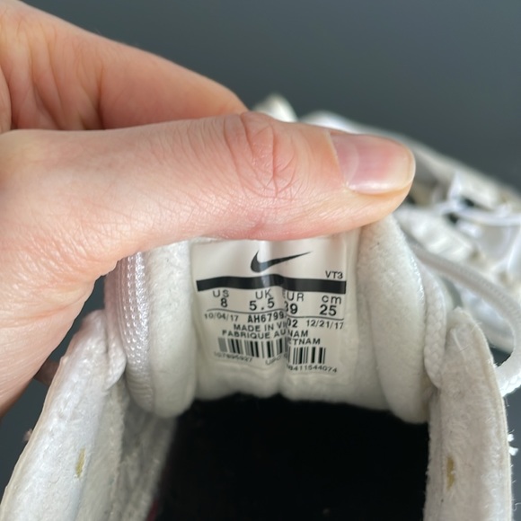 Women’s Nike Air Max 98 Fossil RARE SOLD OUT everywhere - Picture 4 of 8